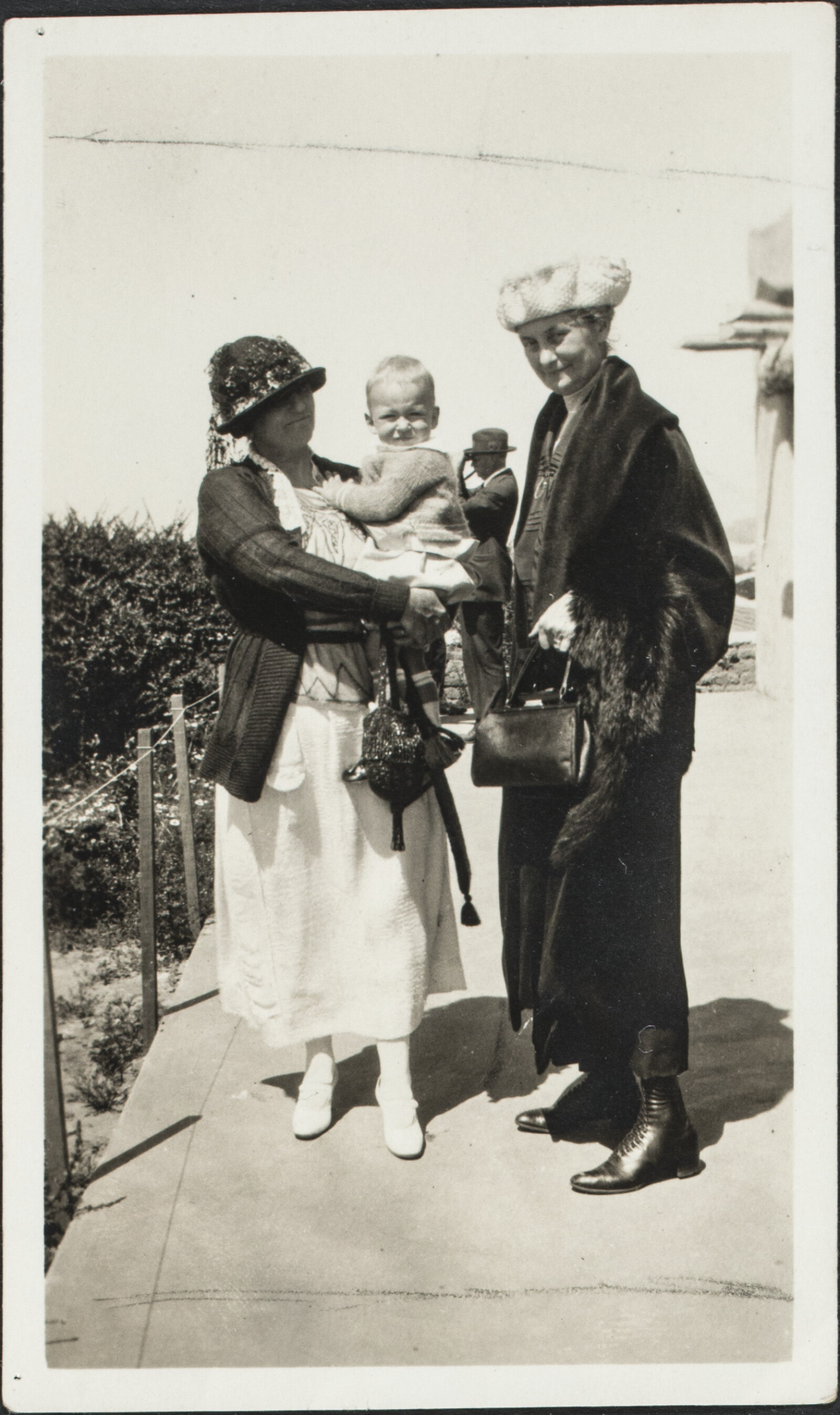 Young Richard Diebenkorn with Family