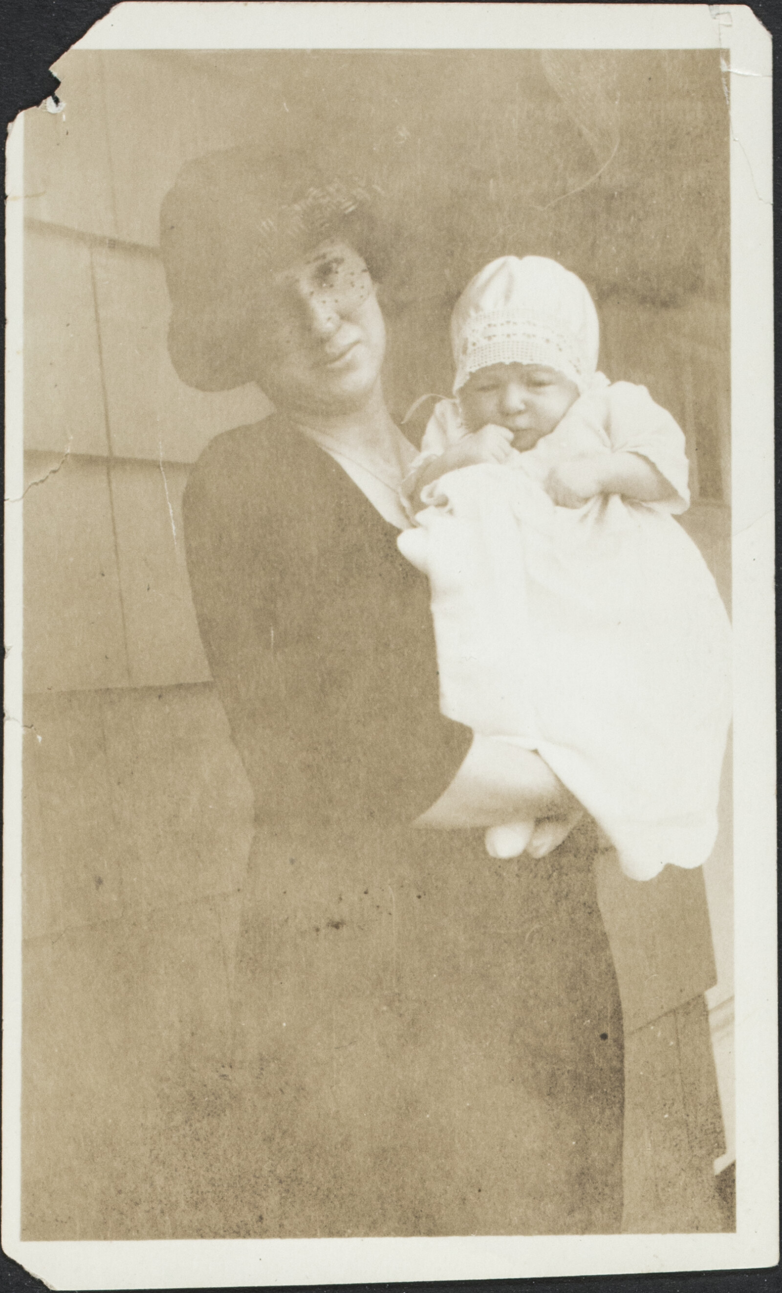 Young Richard Diebenkorn with Family