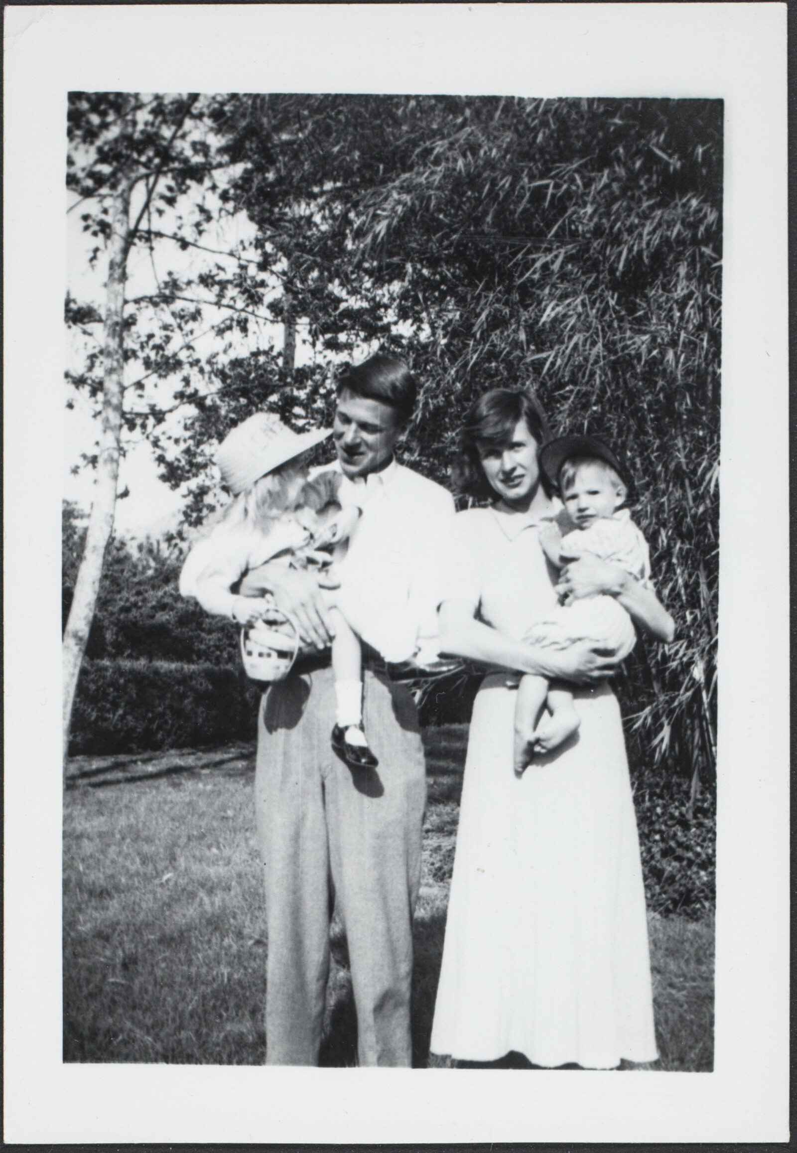 Richard and Phyllis Diebenkorn Family Photographs