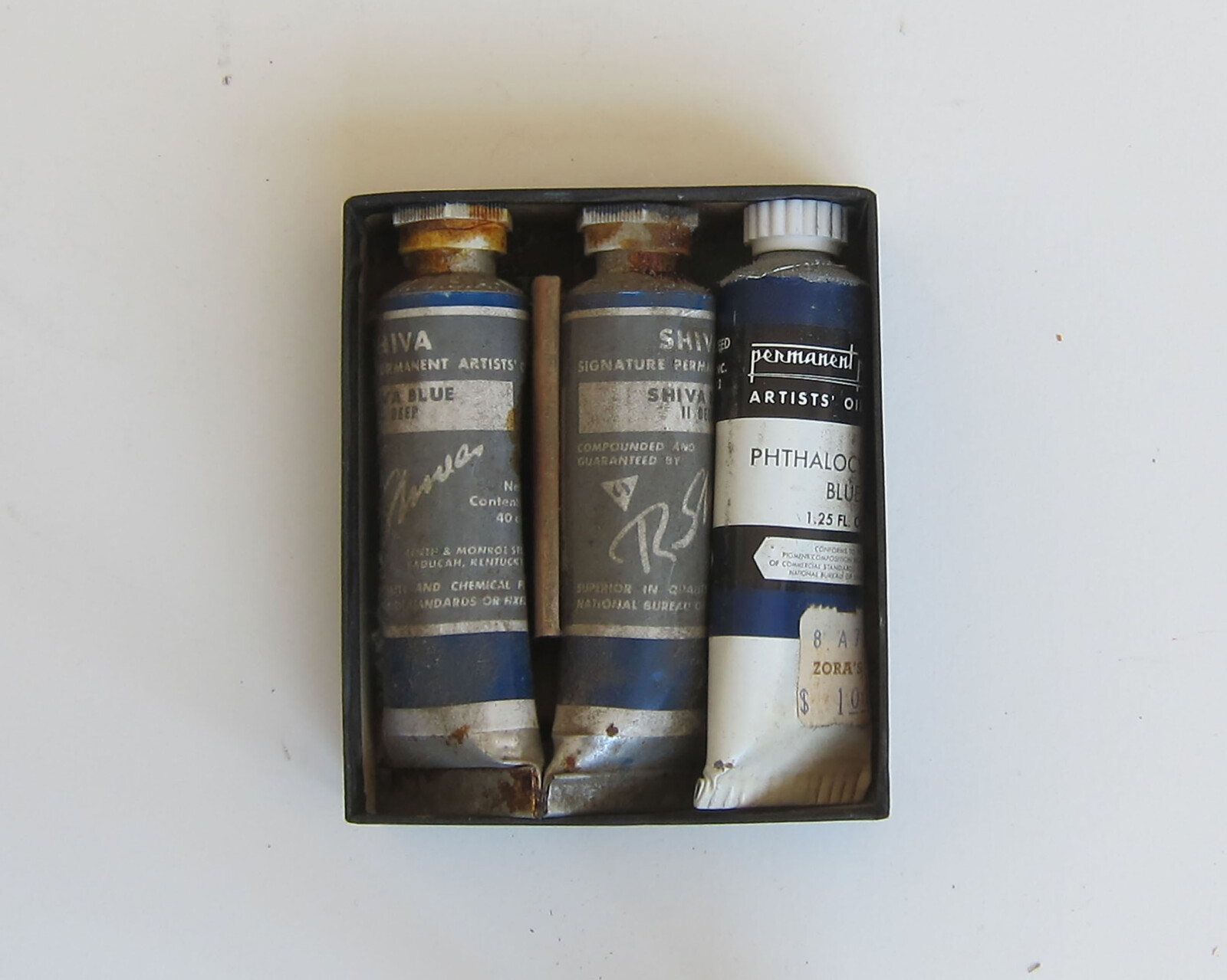 Studio Materials, Box of Permanent Pigments Phthalocyanine Blue Oil Paints