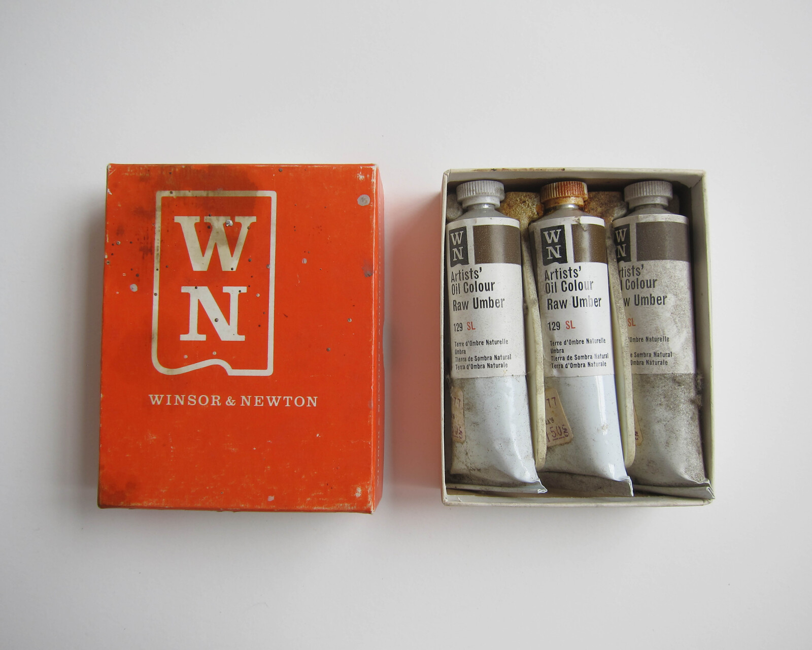 Studio Materials, Box of Windsor & Newton Paints Raw Umber