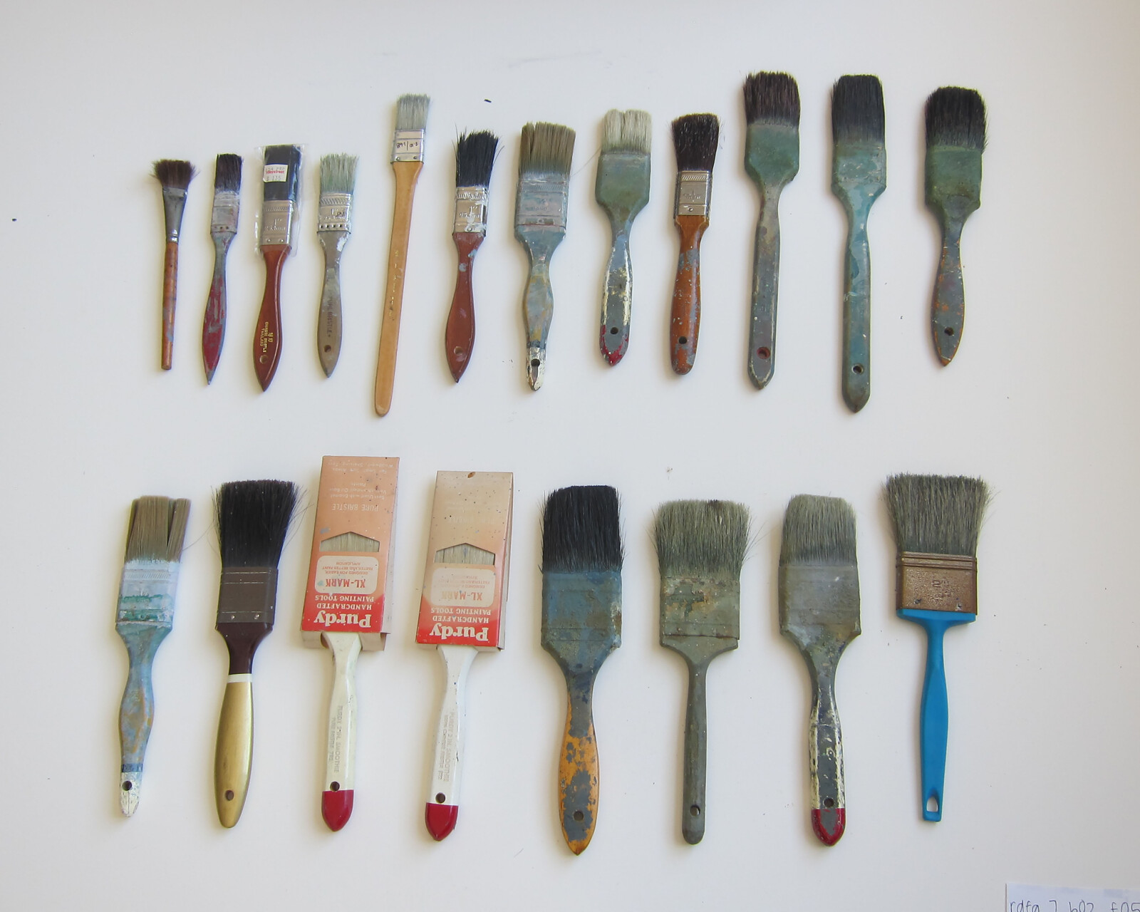 Studio Materials, Brushes