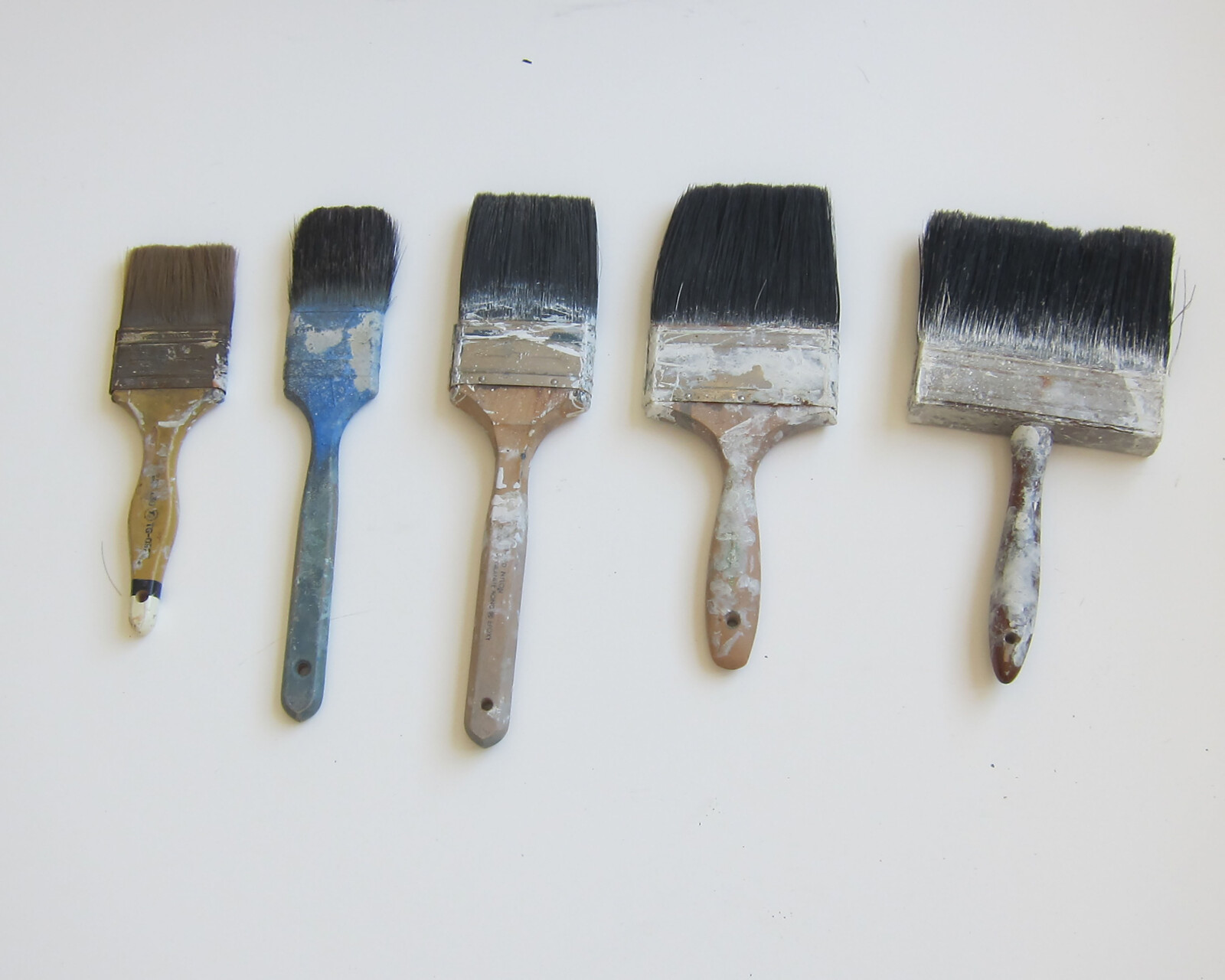 Studio Materials, Brushes